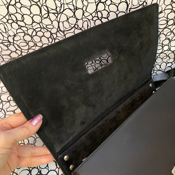 Gucci Shoulder Bag - Picture 6 of 15